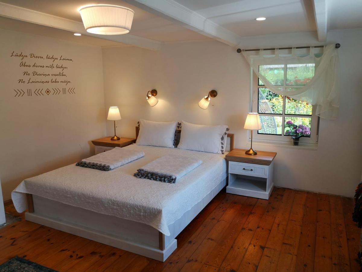 Namins Pie Juras Villa Lapmezciems Exterior photo
