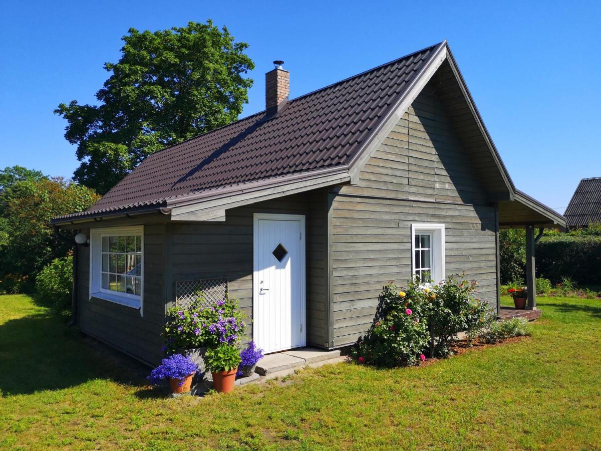 Namins Pie Juras Villa Lapmezciems Exterior photo