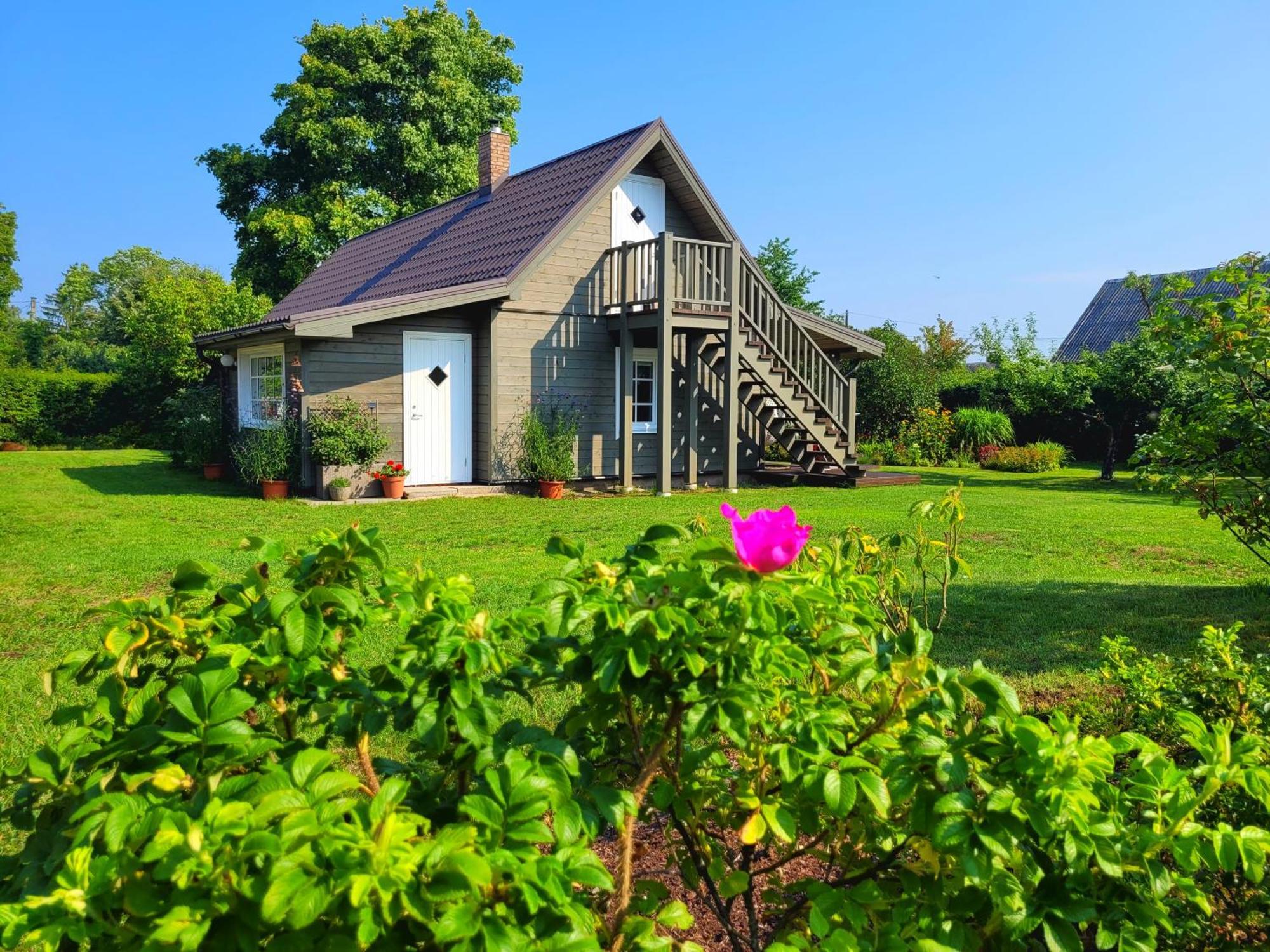 Namins Pie Juras Villa Lapmezciems Exterior photo